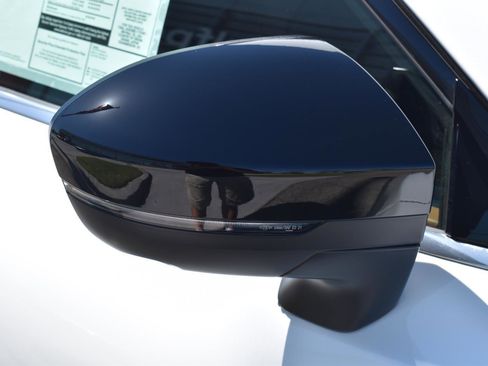 New 2026 Nissan Pathfinder Platinum image 15