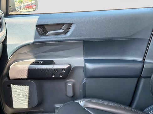 Used 2024 Ford Maverick Lariat w/ Black Appearance Package FWD image 23