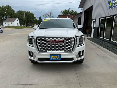 Used 2021 GMC Yukon XL Denali w/ Denali Premium Package AWD/4WD image 2
