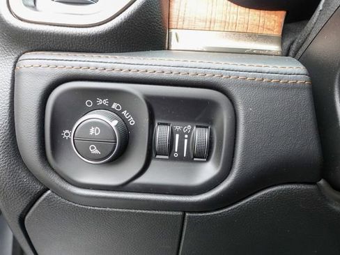 Used 2022 RAM 2500 Limited AWD/4WD image 17