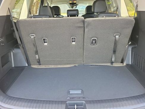 Used 2025 Kia Telluride LX FWD image 20