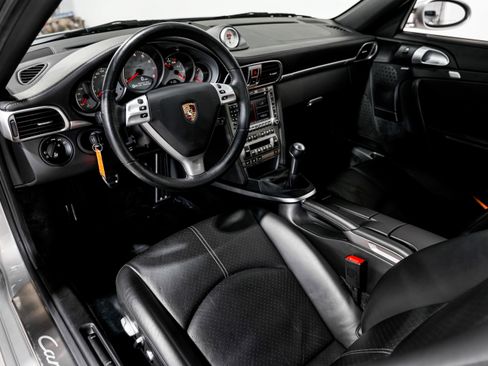 Used 2005 Porsche 911 Carrera S image 9
