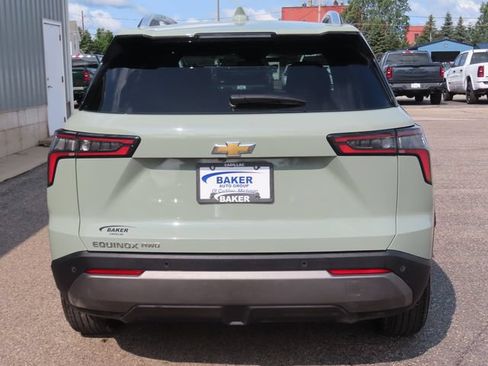 Used 2025 Chevrolet Equinox LT w/ Convenience Package II AWD/4WD image 9