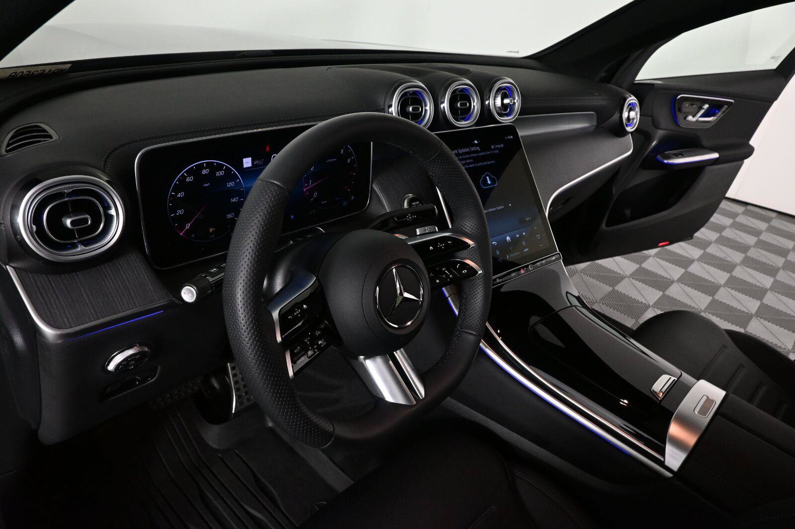 Used 2026 Mercedes-Benz GLC 300 4MATIC image 5