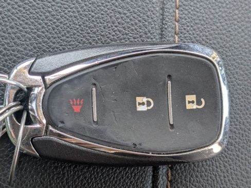 Used 2021 Chevrolet Traverse LS w/ LPO, Floor Liner Package image 37