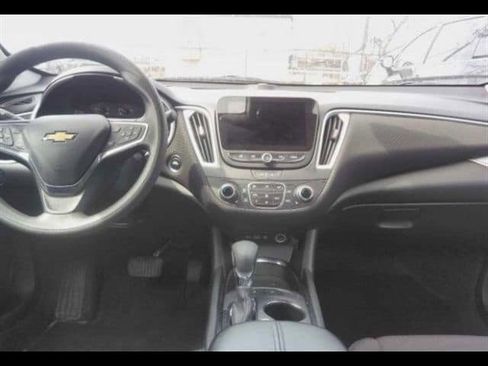 Used 2024 Chevrolet Malibu LT FWD image 5