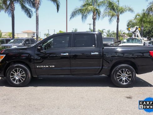 Used 2020 Nissan Titan SV w/ SV Convenience Package image 5