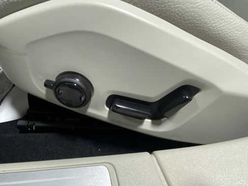 Used 2025 Volvo S60 T8 Ultra image 12