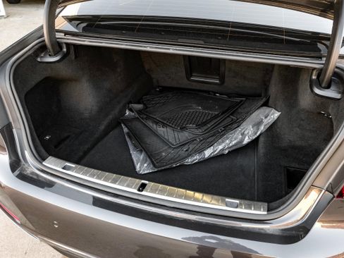 Used 2021 BMW 750i xDrive image 66