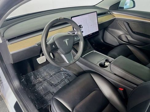 Used 2021 Tesla Model 3 Performance image 11