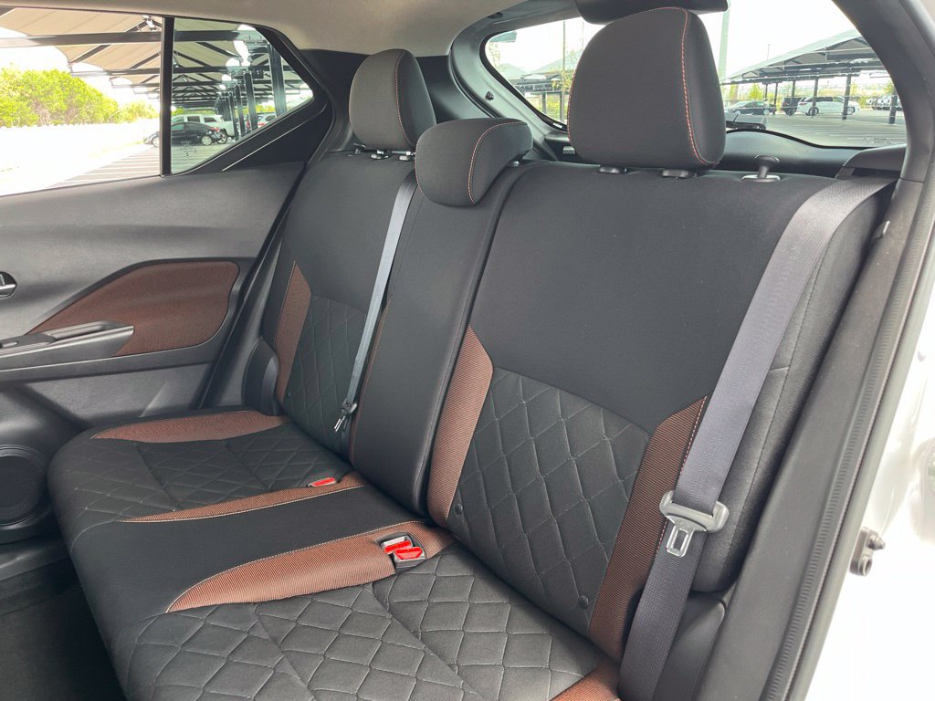 Used 2019 Nissan Kicks SR FWD image 26