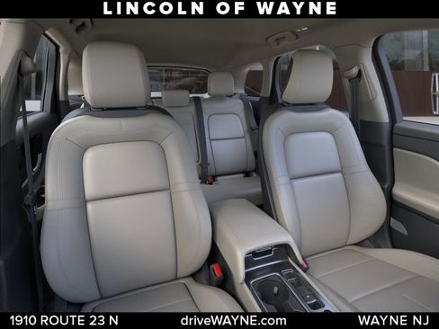 New 2026 Lincoln Corsair Premiere AWD/4WD image 11