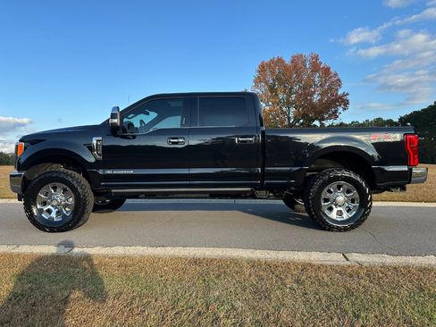 Used 2019 Ford F250 King Ranch w/ King Ranch Ultimate Package image 8