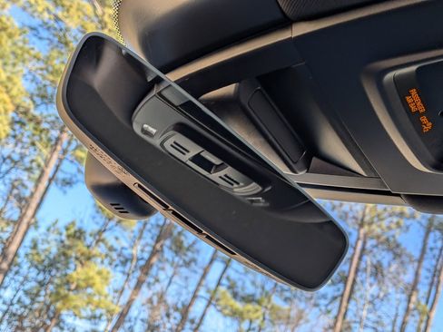 Certified 2025 Porsche Cayenne Coupe AWD/4WD image 23