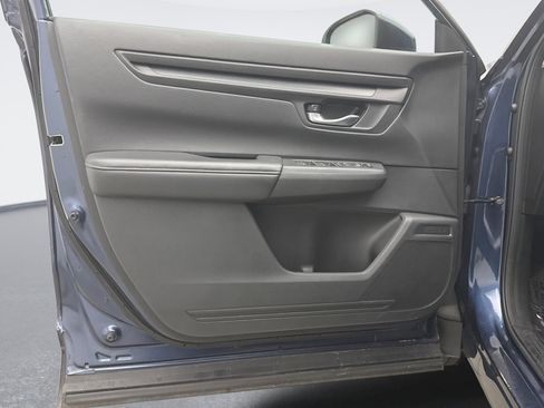 Used 2024 Honda CR-V LX image 9