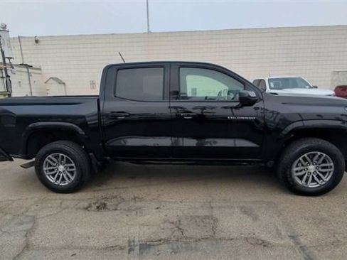 Used 2024 Chevrolet Colorado LT image 9