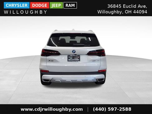 Used 2026 BMW X5 xDrive50e w/ Climate Comfort Package AWD/4WD image 8
