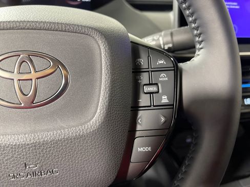 Certified 2024 Toyota Prius XLE image 27