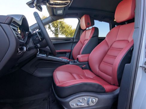 New 2026 Porsche Macan S AWD/4WD image 5