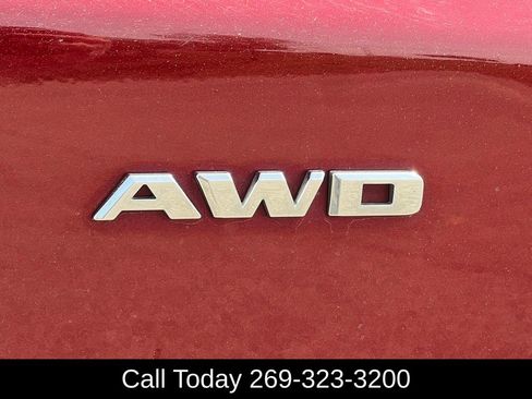 Used 2017 Cadillac XT5 Premium Luxury AWD/4WD image 2