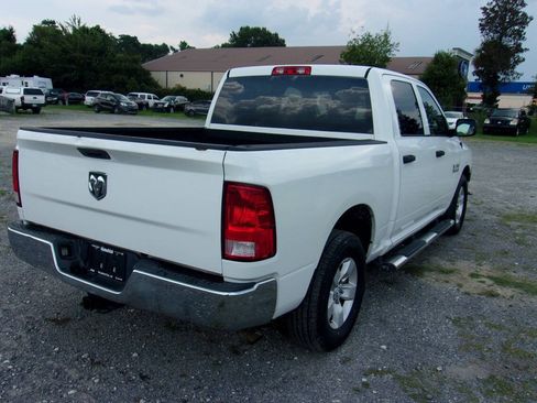 Used 2017 RAM 1500 Tradesman w/ Chrome Appearance Group RWD image 7