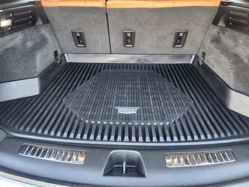 Used 2019 Cadillac XT4 Premium Luxury image 33