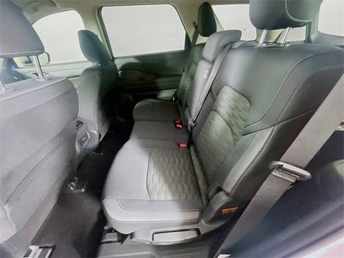 New 2025 Nissan Pathfinder SV image 14