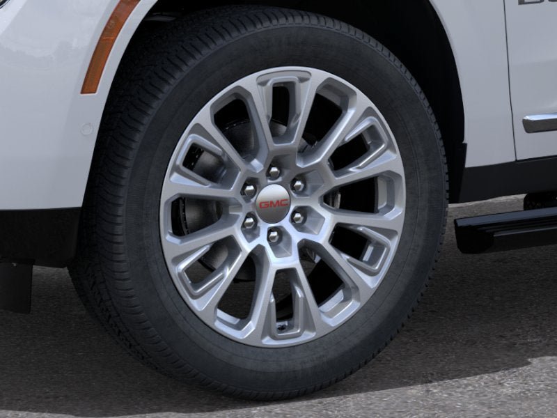 Used 2026 GMC Yukon Denali w/ Sun & Power Step Package AWD/4WD image 9