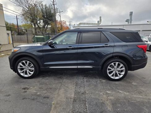 Certified 2022 Ford Explorer Platinum w/ Equipment Group 601A image 4