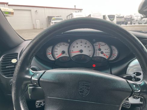 Used 2000 Porsche 911 Carrera 4 image 25