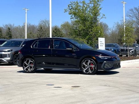 Used 2025 Volkswagen GTI SE image 6