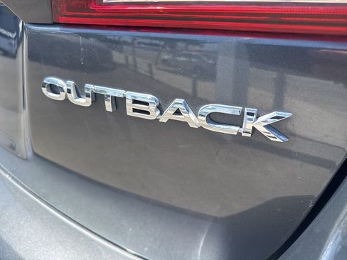 Used 2019 Subaru Outback 2.5i AWD/4WD image 5
