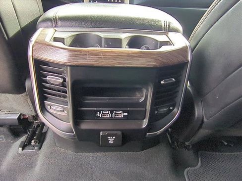 Used 2019 RAM 1500 Laramie image 17