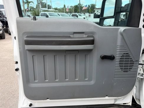 Used 2015 Ford F550 4x4 Crew Cab Super Duty image 9