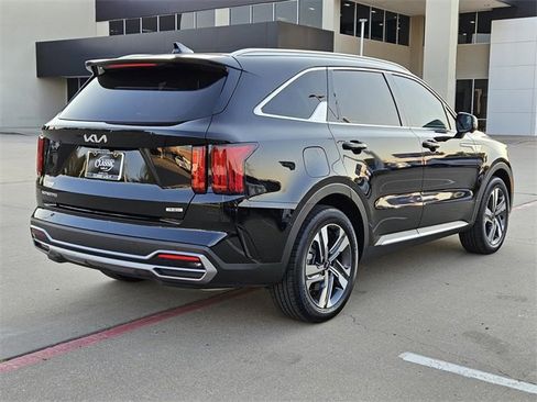 Certified 2023 Kia Sorento SX Prestige image 5