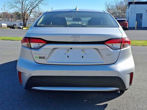 Used 2022 Toyota Corolla LE image 5