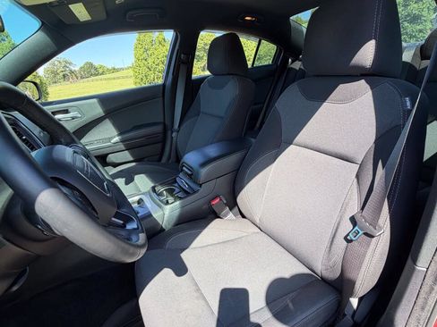 Used 2018 Dodge Charger SXT w/ Blacktop Package RWD image 28