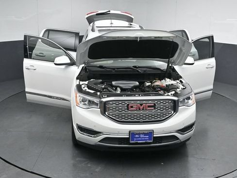 Used 2019 GMC Acadia Denali w/ Technology Package FWD image 55
