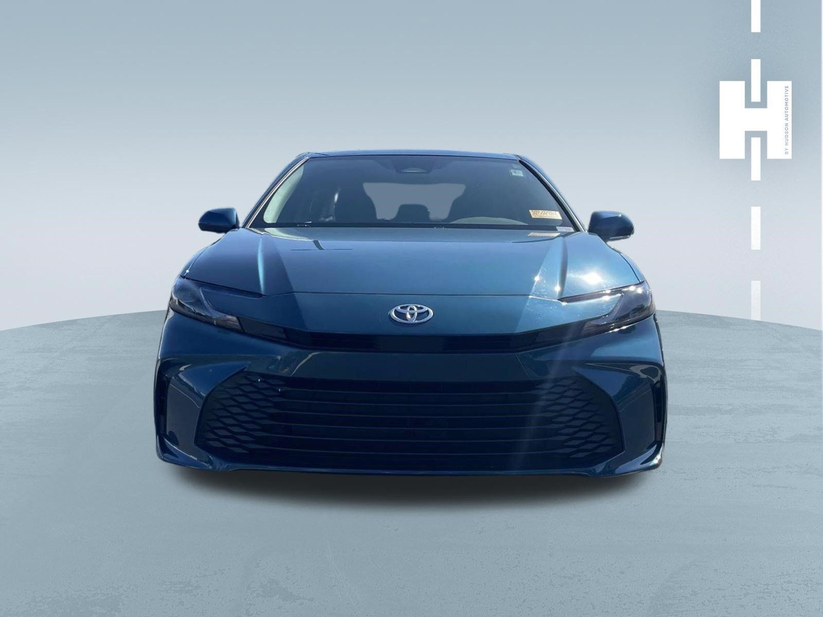 Used 2025 Toyota Camry LE w/ Convenience Package FWD image 2