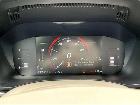 Used 2019 Volvo XC60 T5 Momentum w/ Premium Package image 22