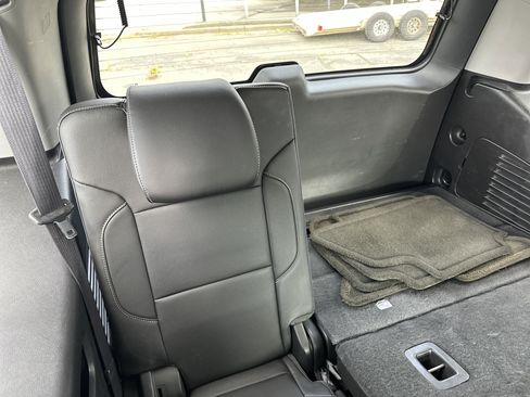 Used 2015 Chevrolet Tahoe LTZ RWD image 20