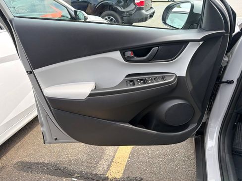 Certified 2023 Hyundai Kona SE AWD/4WD image 17