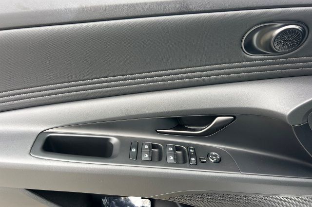 New 2026 Hyundai Elantra SEL Sport FWD image 10
