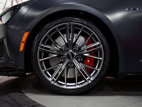 Used 2024 Chevrolet Camaro ZL1 RWD image 10