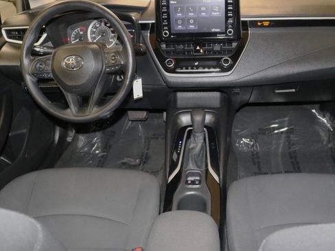 Used 2022 Toyota Corolla LE image 15