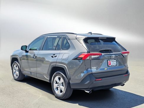 Used 2025 Toyota RAV4 XLE AWD/4WD image 3