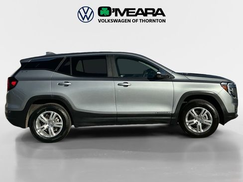 Used 2024 GMC Terrain SLE image 6