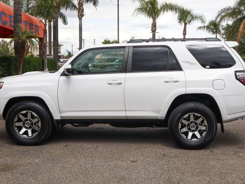 Used 2019 Toyota 4Runner TRD Off-Road AWD/4WD image 5