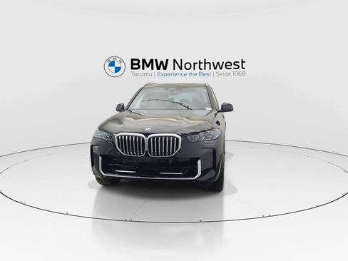 Used 2026 BMW X5 xDrive40i w/ Premium Package AWD/4WD image 8