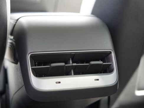 Used 2023 Tesla Model 3 Standard Range RWD image 15